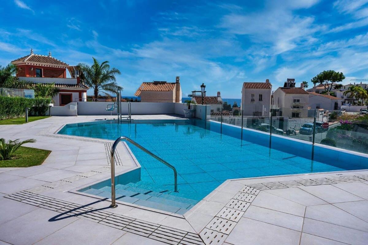 Apartamento Royal Palm Nerja Exterior foto